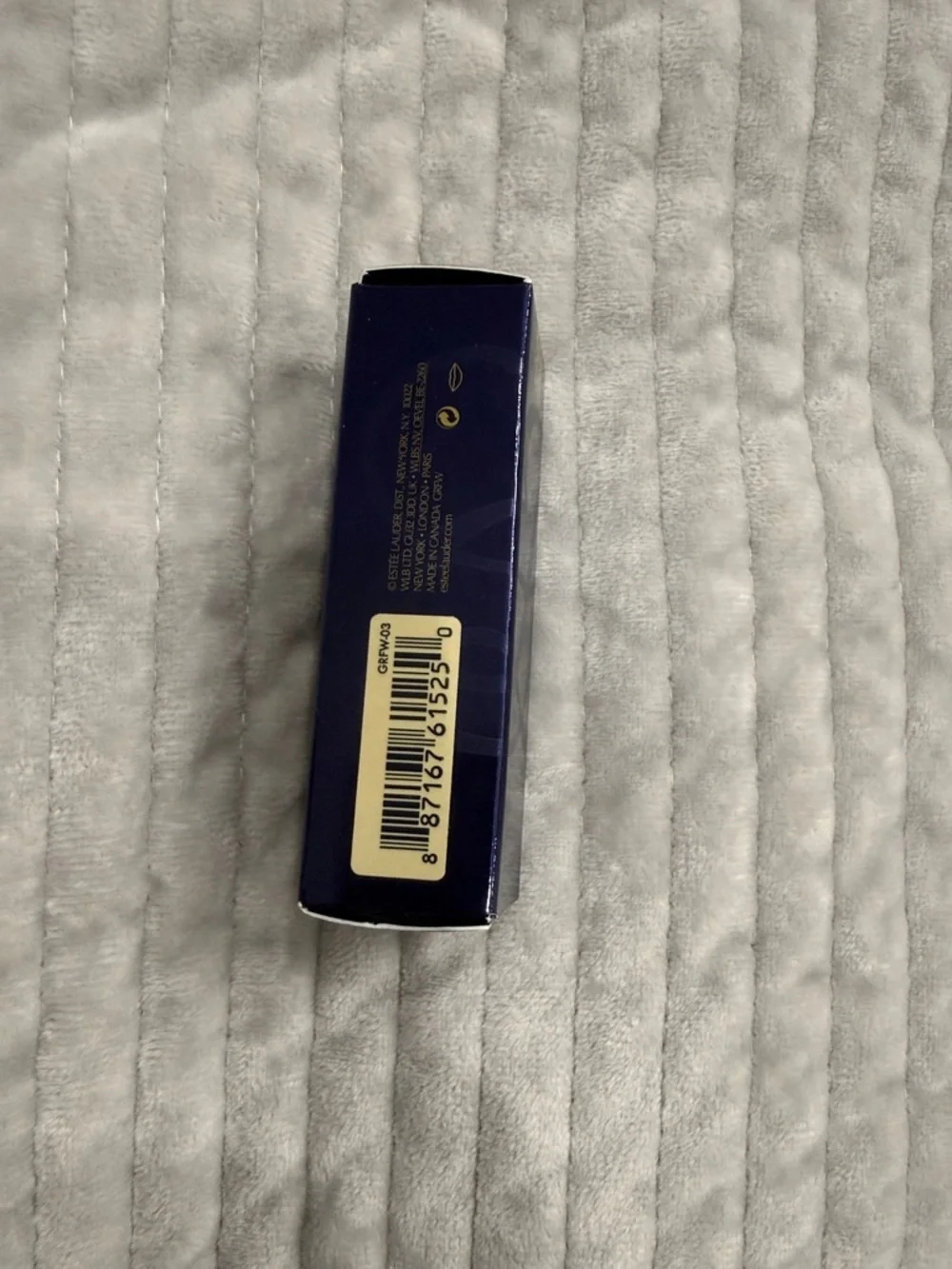 New in a box Estée Lauder Pure Color matte Lipstick in color power kiss 888